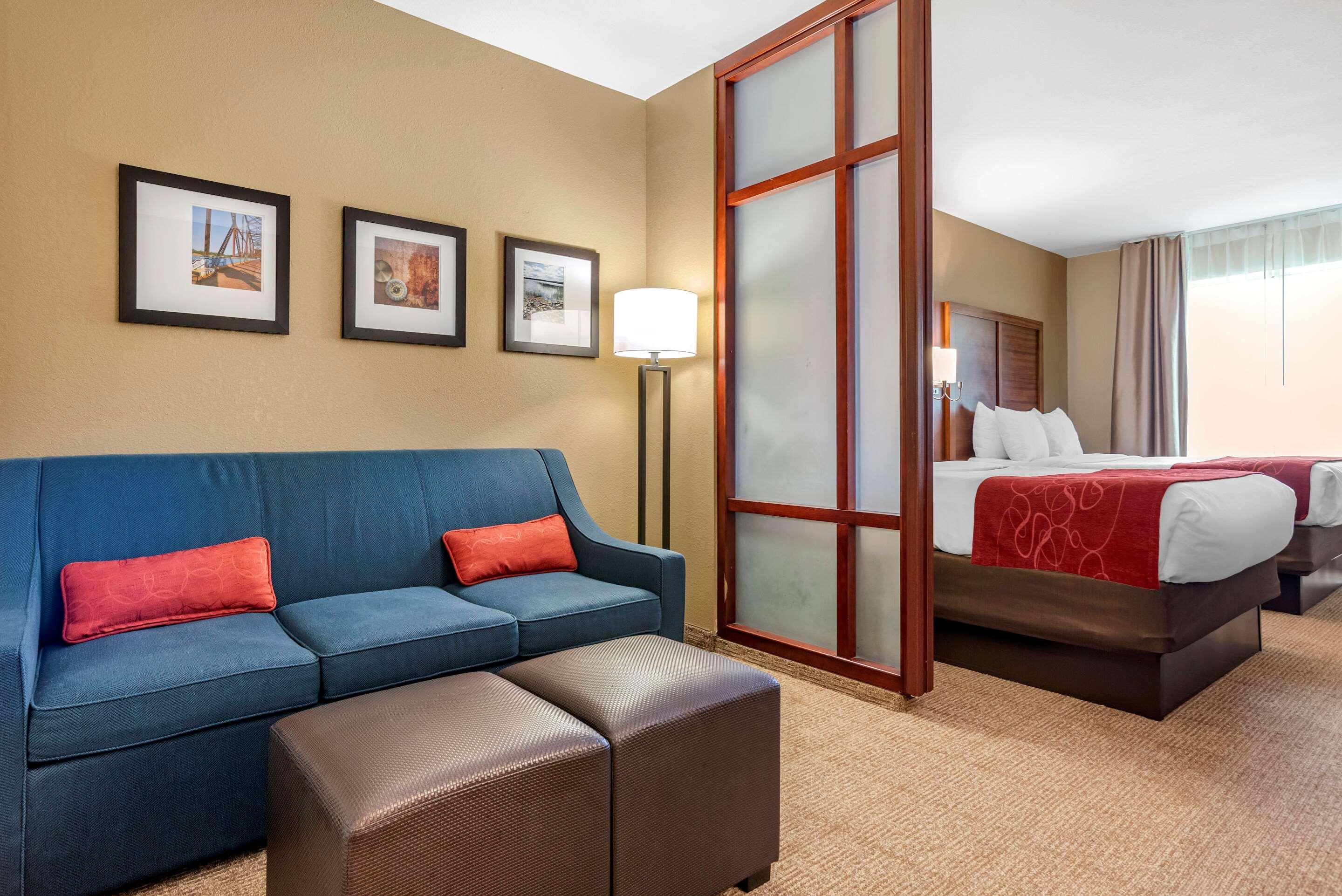 Comfort Suites Airport Luckney Extérieur photo