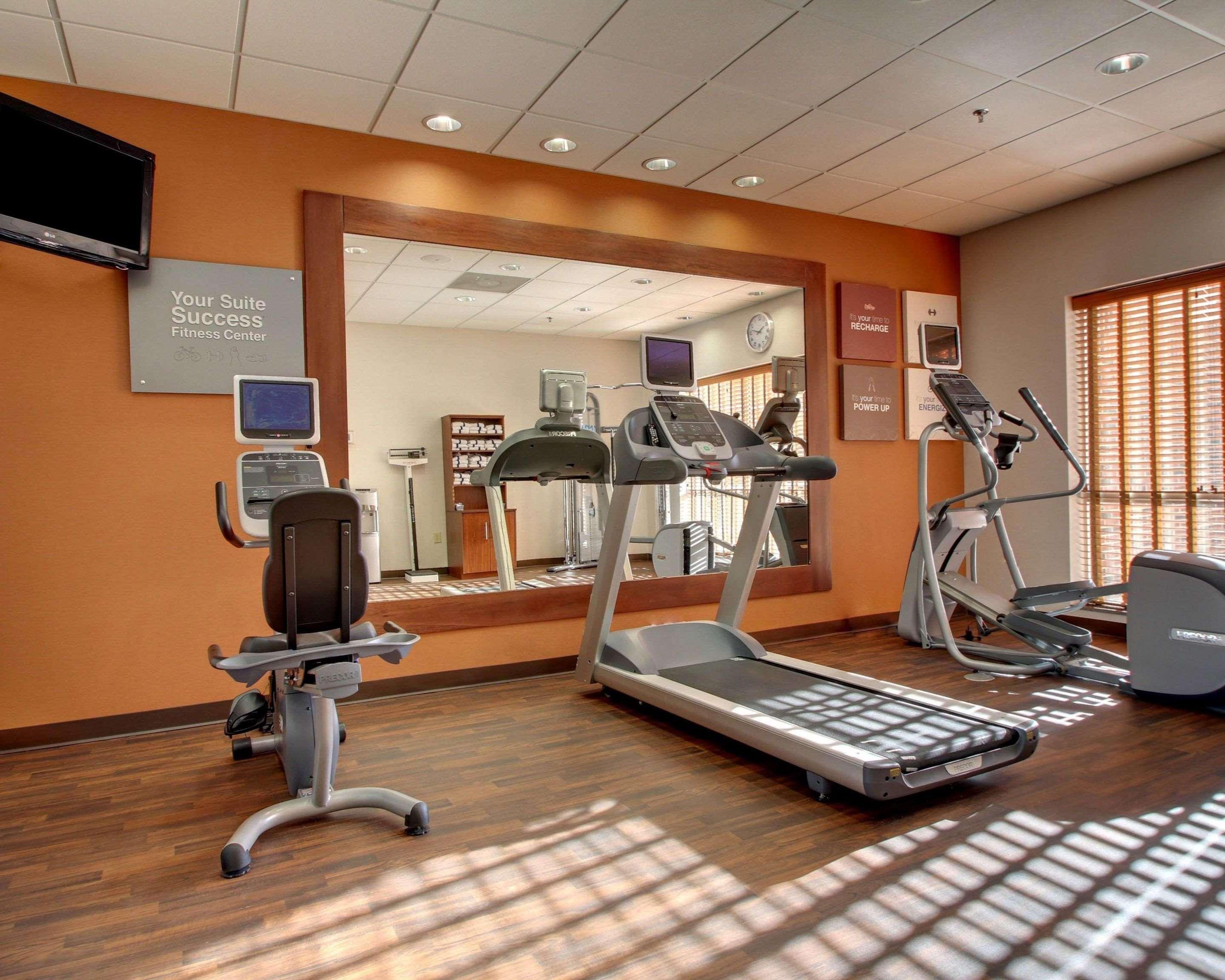 Comfort Suites Airport Luckney Extérieur photo