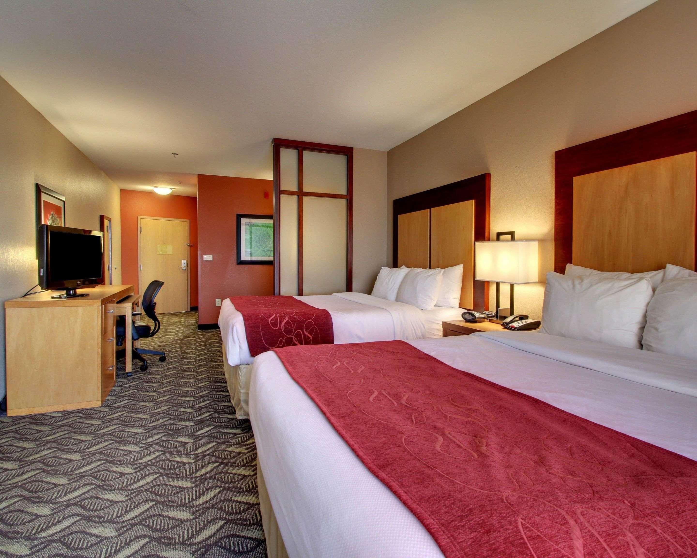 Comfort Suites Airport Luckney Extérieur photo