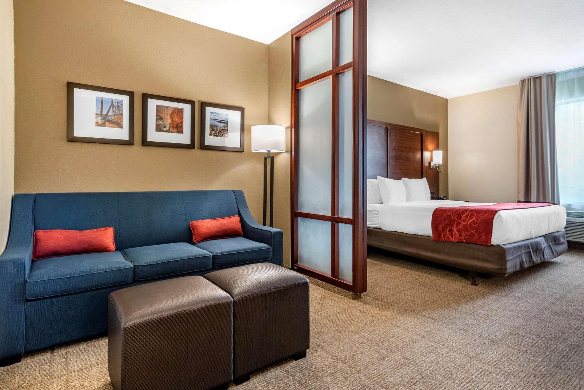 Comfort Suites Airport Luckney Extérieur photo